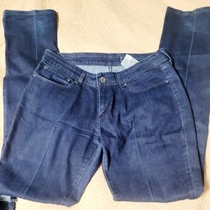 Levis Dark Blue 30/34 long